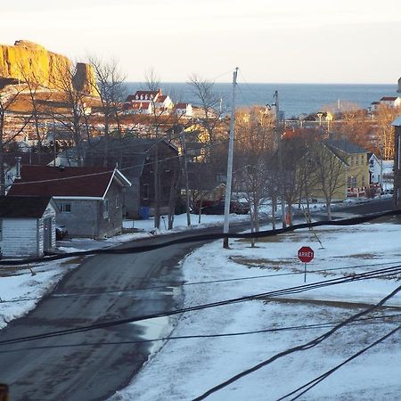 Gite A L'Abri Du Vent Bed And Breakfast Percé Exterior foto