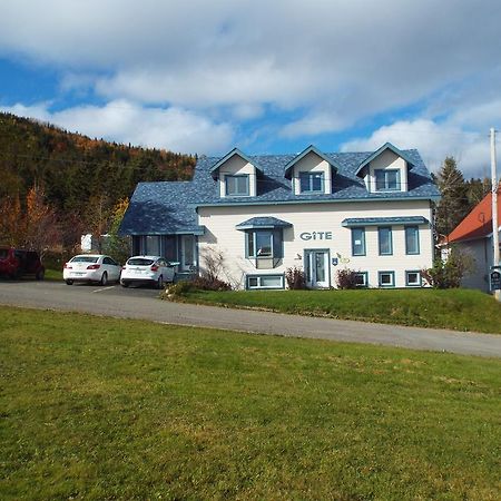 Gite A L'Abri Du Vent Bed And Breakfast Percé Exterior foto