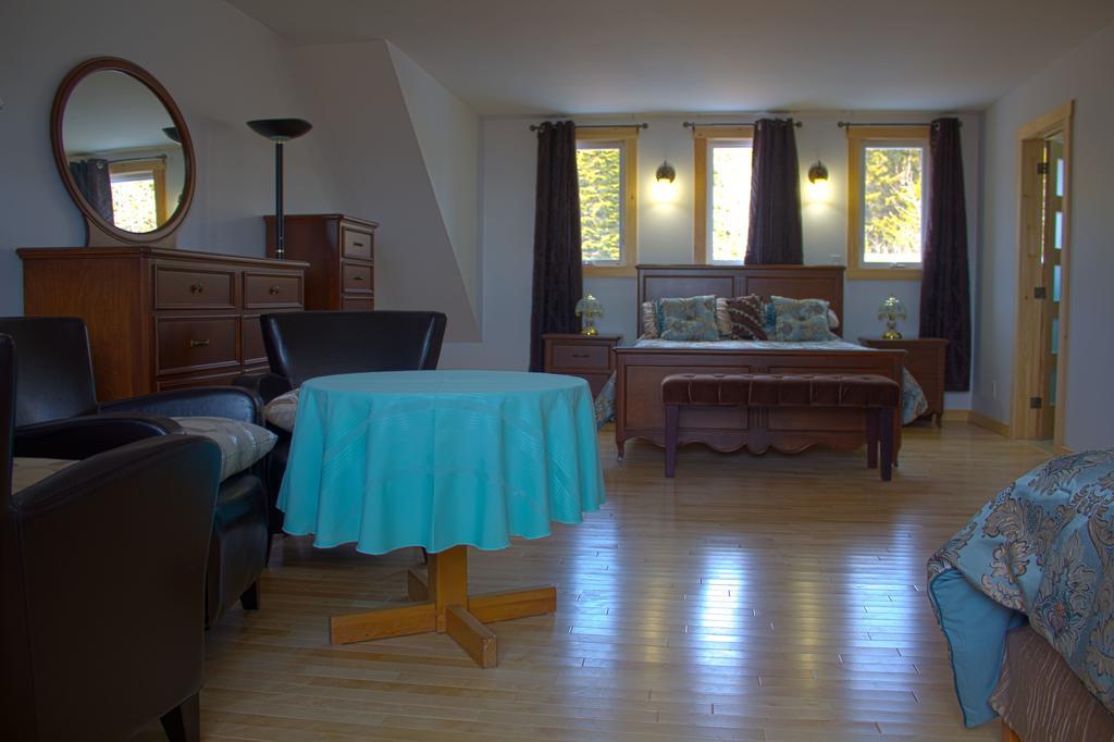 Gite A L'Abri Du Vent Bed And Breakfast Percé Exterior foto